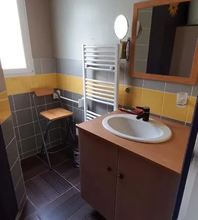 Belle Maison 5 * Champagné